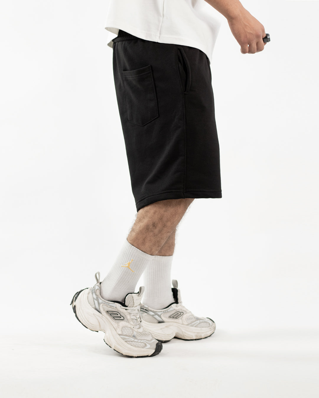 Essential Relaxed Shorts - Black