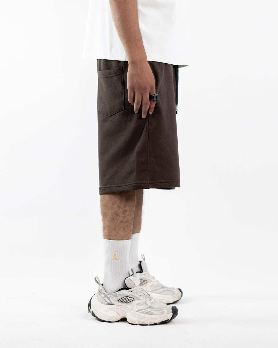 Essential Relaxed Shorts - Brown