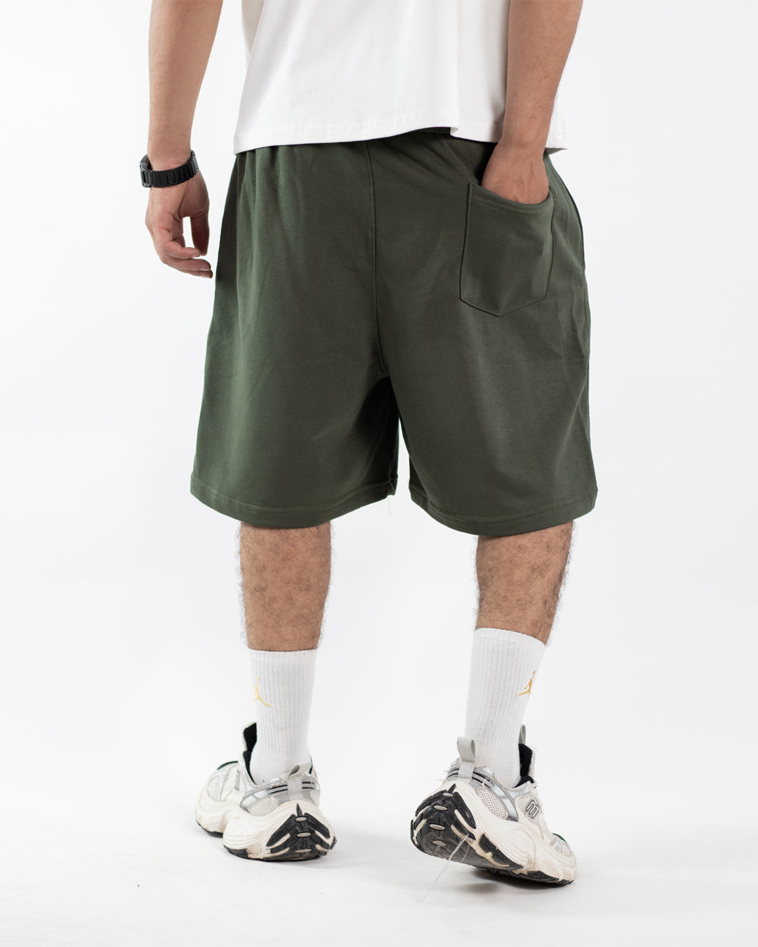 Essential Relaxed Shorts - Olive